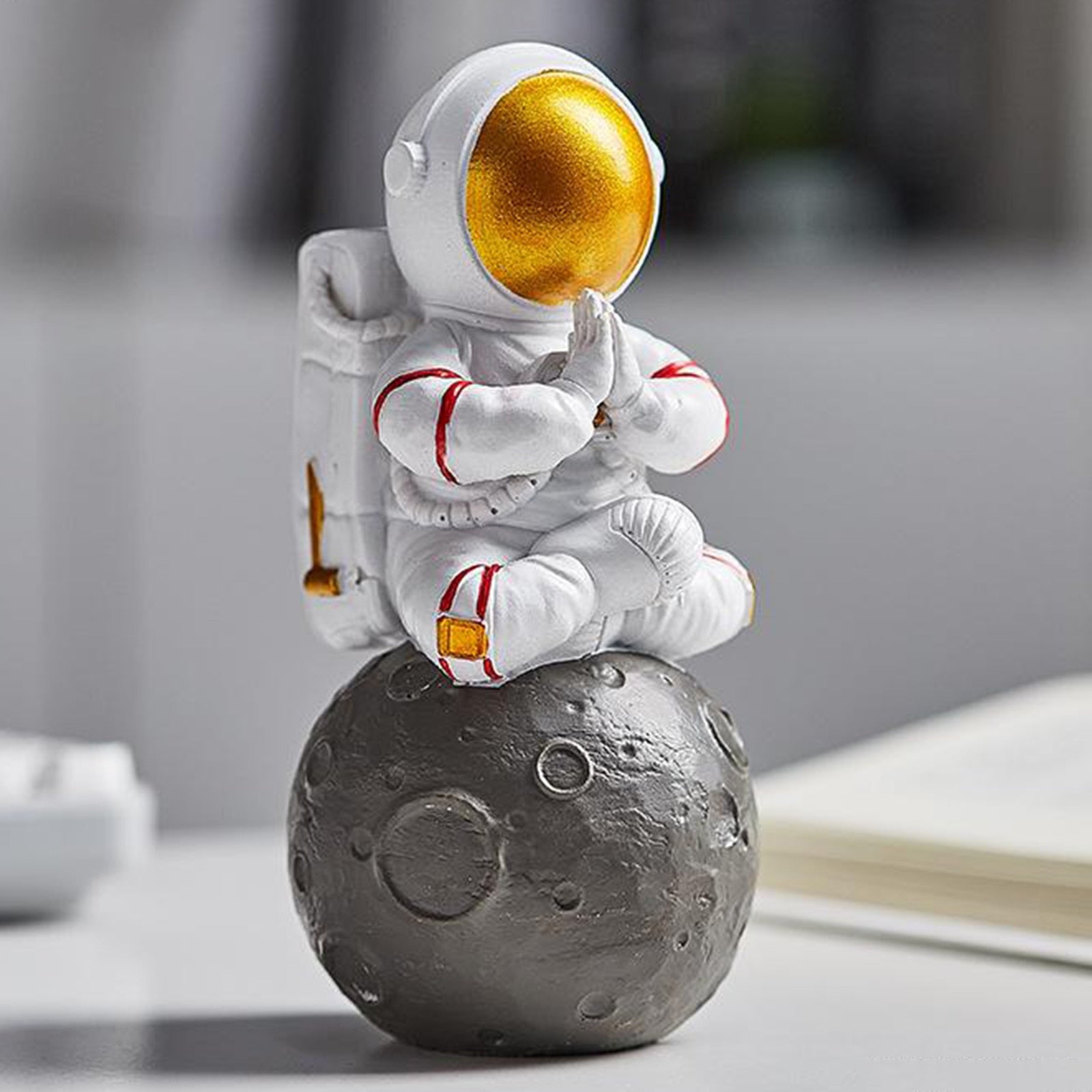 astronaut miniature